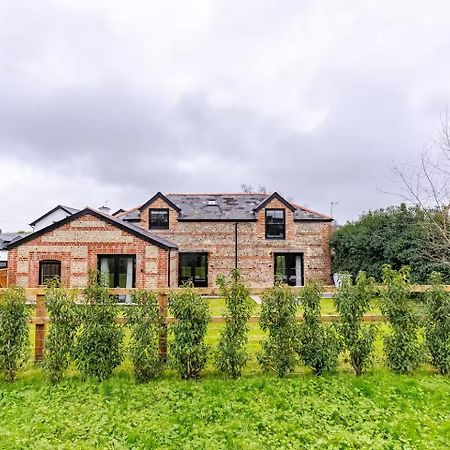 The Old Coach House - Hot Tub - Dorset Villa Pimperne Екстериор снимка