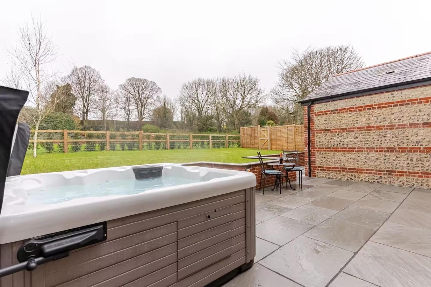 The Old Coach House - Hot Tub - Dorset Villa Pimperne Екстериор снимка